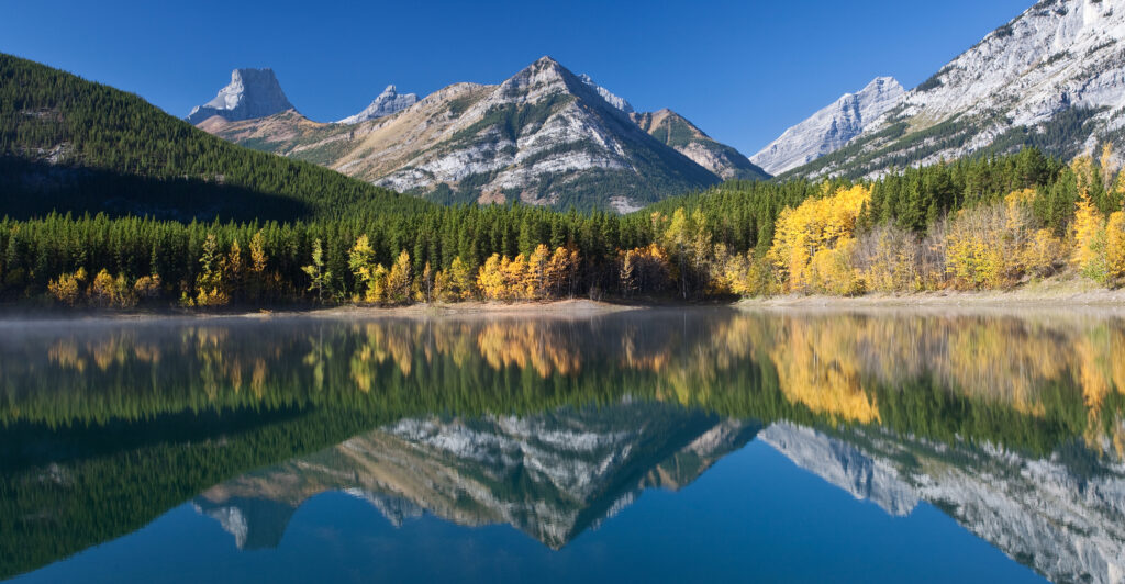 Autumn Mountain Reflection – Andrew Penner