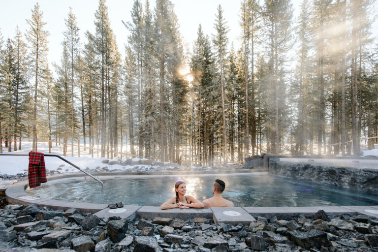 CoupleNordicSpa_Credit_TravelAlberta_MikeSeehagel