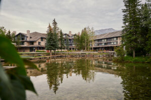 PKML Outdoor Pond Lodge – Pomeroy Kananaskis Mountain Lodge